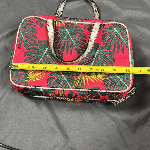 Victoria's Secret Cosmetic Travel Bag - Picture 8 of 10